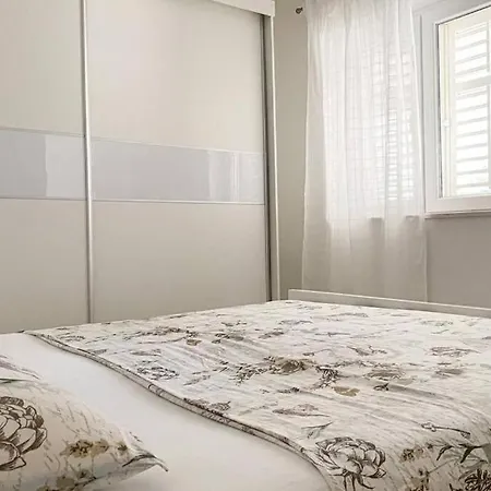 Apartment Ivana *